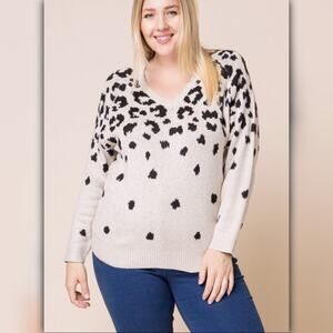 A521 • Cream Leopard V-Neck Knit Sweater